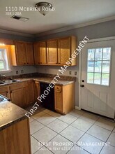 1110 McBrien Rd in Chattanooga, TN - Building Photo - Building Photo