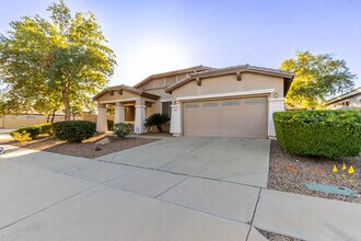 7402 N 88th Ln in Glendale, AZ - Building Photo - Building Photo