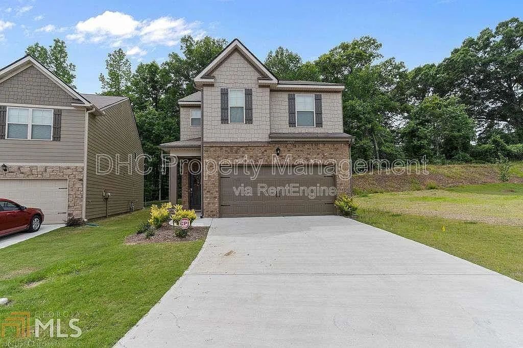 4999 Rapahoe Trail in Atlanta, GA - Building Photo