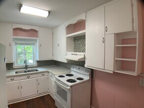 103 N First St in Mebane, NC - Building Photo - Building Photo