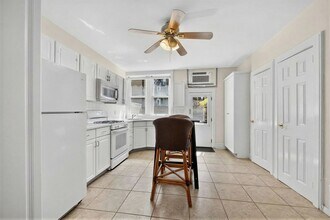 105 8th St in Hoboken, NJ - Building Photo - Building Photo