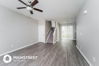 3201 Cotton Ln in Jeffersonville, IN - Foto de edificio - Building Photo