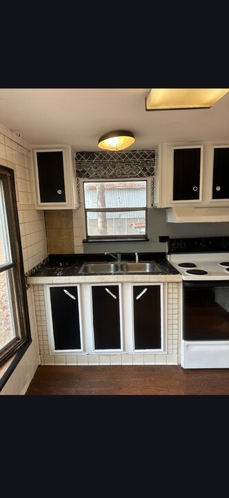 8910 Via Ln in Pine Bluff, AR - Building Photo