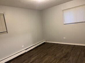 8141 S Ingleside Ave in Chicago, IL - Building Photo - Building Photo