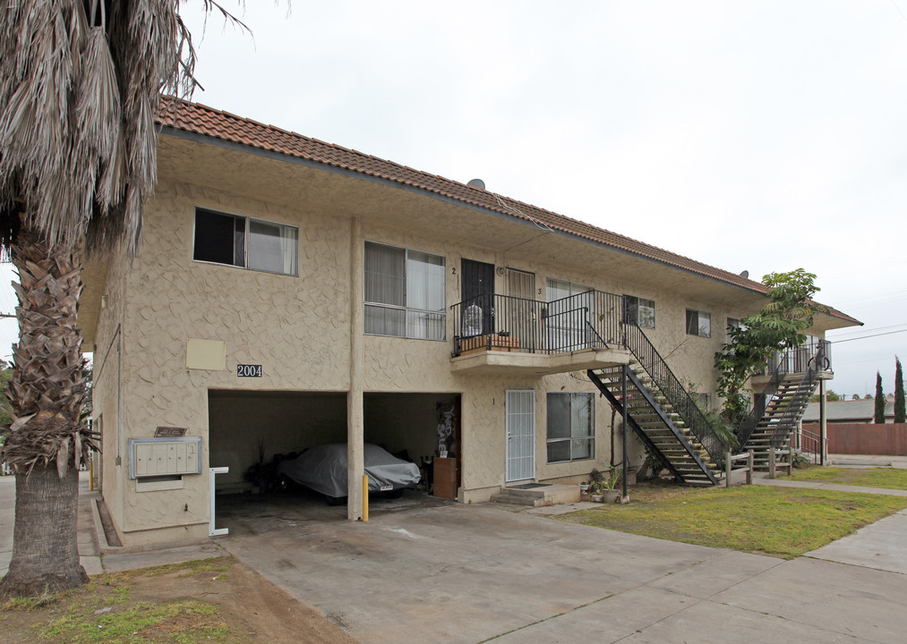 2004 D Ave in National City, CA - Building Photo