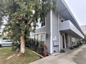 218 Gale Properties in Beverly Hills, CA - Building Photo