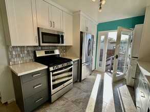 1342 Ordway St, Unit A in Berkeley, CA - Building Photo - Building Photo