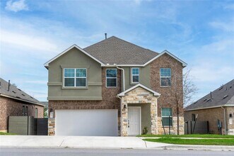 913 Legends Ln in Georgetown, TX - Foto de edificio - Building Photo