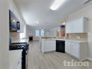 32331 Hunter Park Ct in Conroe, TX - Building Photo - Building Photo