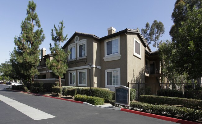 Creek View Condominium Rentals in San Diego, CA - Building Photo - Building Photo