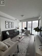 1815 Yonge St in Toronto, ON - Building Photo - Building Photo