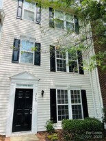 9507 Lina Ardrey Ln in Charlotte, NC - Building Photo