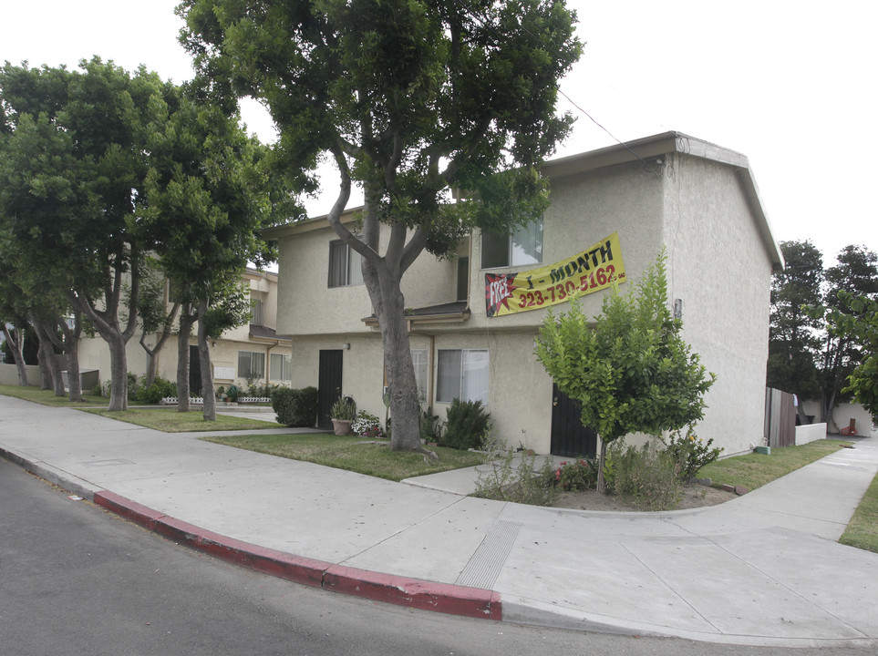 6900-6910 Morella Ave in North Hollywood, CA - Building Photo