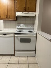 1422 E 264th St in Euclid, OH - Building Photo - Building Photo