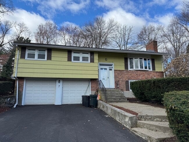 7 Lee St in Walpole, MA - Building Photo - Building Photo