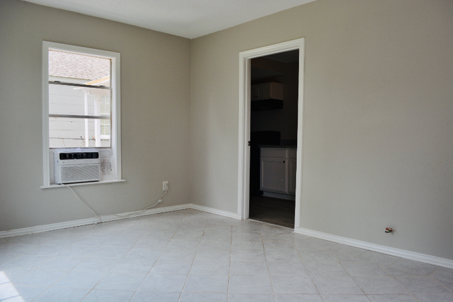 804 Pearl St in Baytown, TX - Building Photo - Building Photo