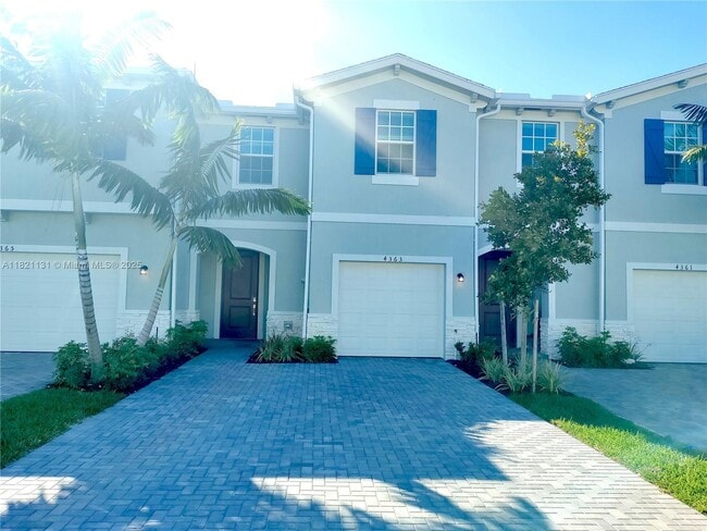 4363 Hammock Grove Dr