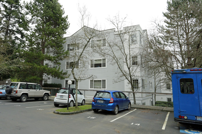 Winslow Manor in Bainbridge Island, WA - Building Photo - Building Photo