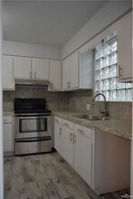 704 Continental Dr in Brownsville, TX - Building Photo - Building Photo