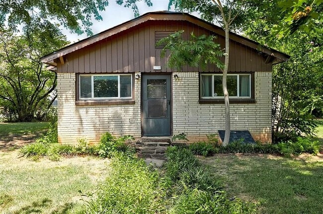 property at 4001 Meadowview Dr