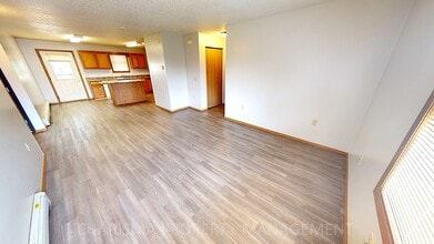 Pheasant View Apartments in Sioux Falls, SD - Building Photo - Building Photo