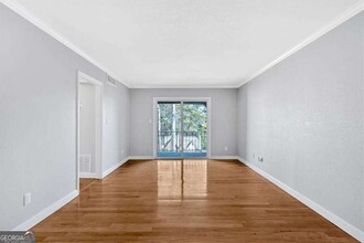 395 Pharr Rd NE in Atlanta, GA - Building Photo - Building Photo