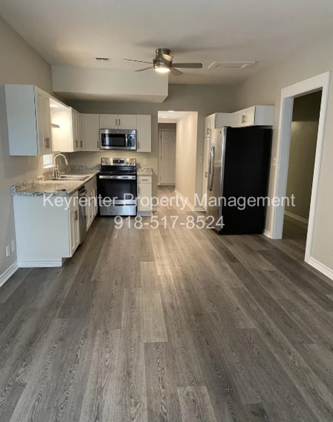 317 E Will Rogers Blvd in Claremore, OK - Building Photo - Building Photo