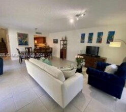 567 NW 98th Ave in Plantation, FL - Building Photo - Building Photo