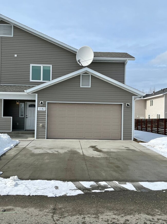 property at 1384 D St