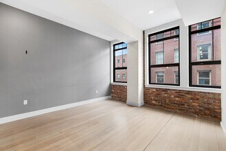 121 Portland St in Boston, MA - Foto de edificio - Building Photo