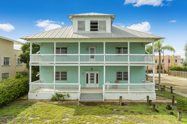 Riverview APTS Efficiences in Stuart, FL - Foto de edificio - Building Photo