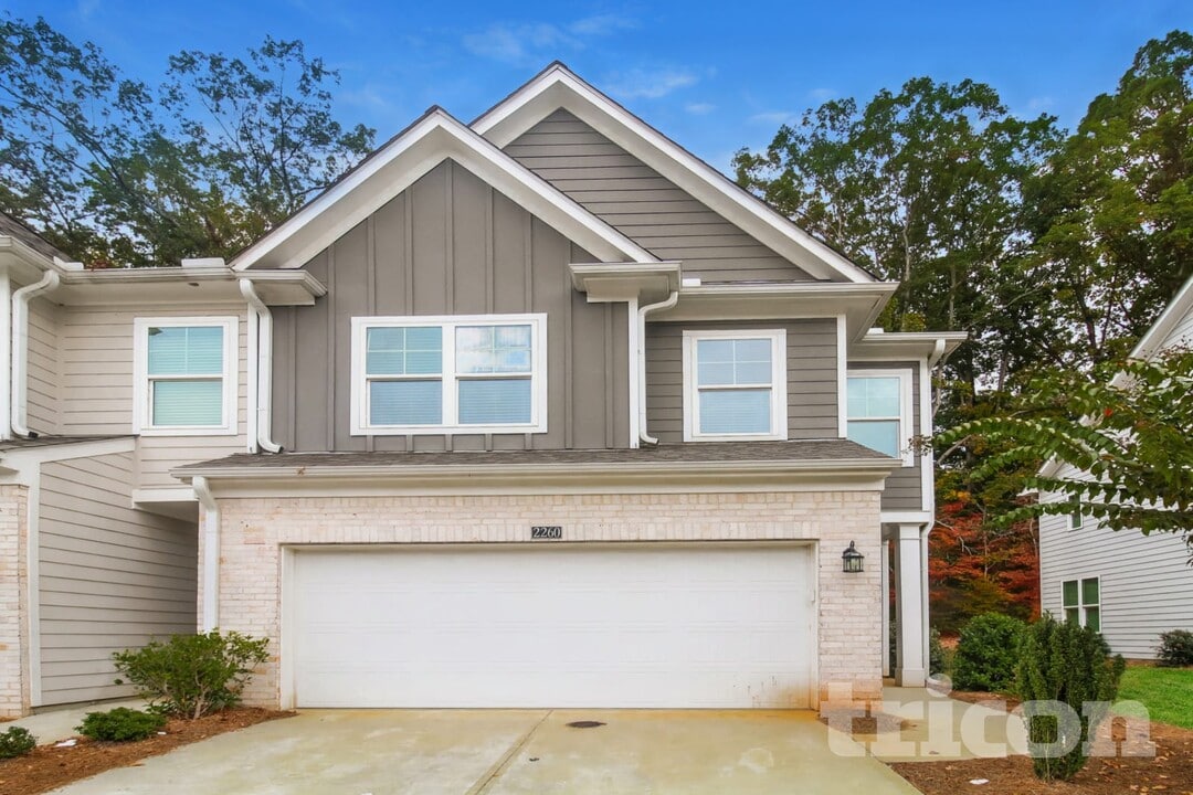 2260 Rosemary Park Ln in Lawrenceville, GA - Building Photo