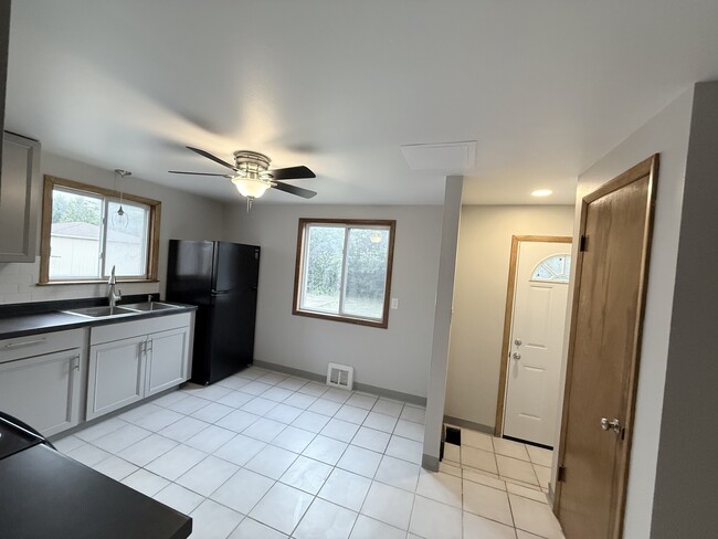16 Alcona Ave, Unit 16B Alcona Ave in Eggertsville, NY - Building Photo - Building Photo