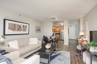 Churchill in Minneapolis, MN - Building Photo