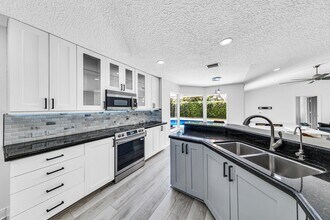 6183 Vista Linda Ln in Boca Raton, FL - Building Photo - Building Photo