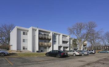 International Place in Peoria, IL - Building Photo - Building Photo