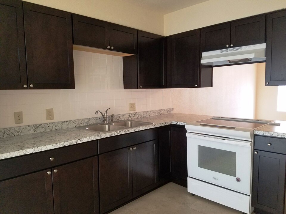 2183 S Walnut Ave in Yuma, AZ - Building Photo