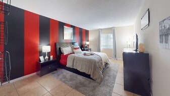 Serenity Lane in Clearwater, FL - Building Photo