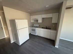 101 E California St in Calipatria, CA - Foto de edificio - Building Photo