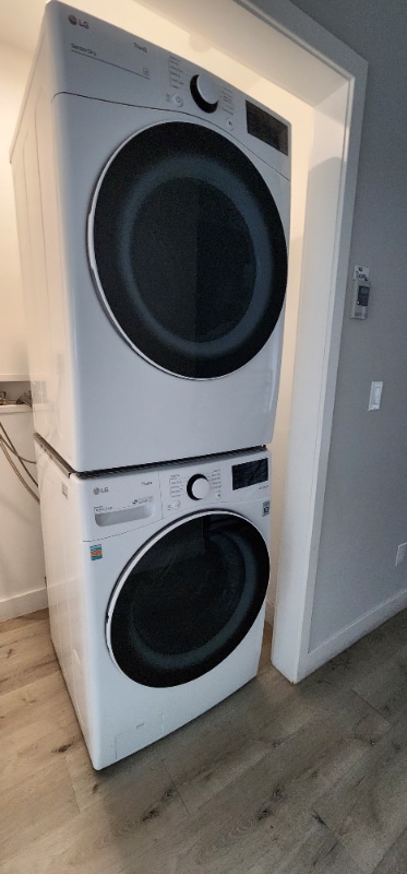 4651 W 18th St in Los Angeles, CA - Foto de edificio - Building Photo