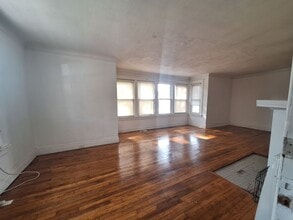 240 Tuxedo St in Highland Park, MI - Building Photo - Building Photo