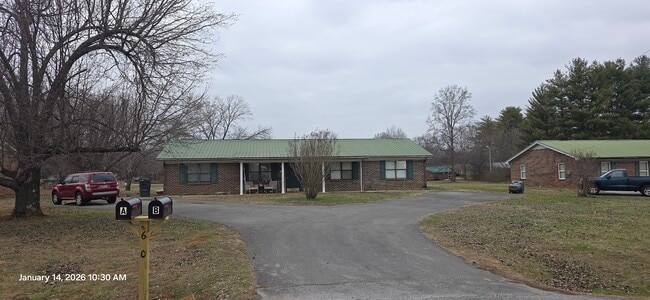 610 Morrison St, Unit 610B in McMinnville, TN - Building Photo - Building Photo