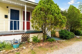 530 E Gordon Ln in Savannah, GA - Building Photo - Building Photo