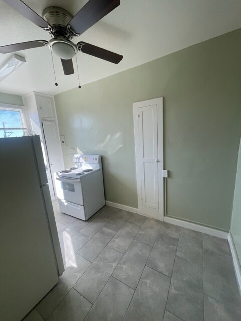 2624 Foothill Blvd, Unit 211 in Oakland, CA - Building Photo - Building Photo