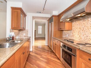 233 Homer Ave, Unit Big Bedroom in Palo Alto, CA - Building Photo - Building Photo