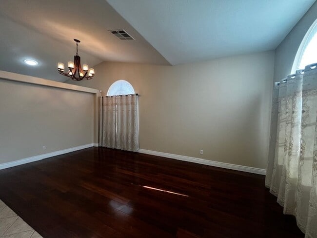 1080 Fairchild St in Las Vegas, NV - Building Photo - Building Photo