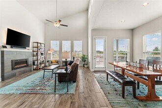 11320 Charger Wy in Austin, TX - Building Photo - Building Photo