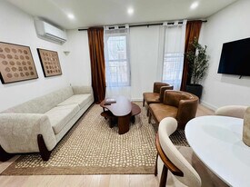 335 E 22nd St in New York, NY - Building Photo