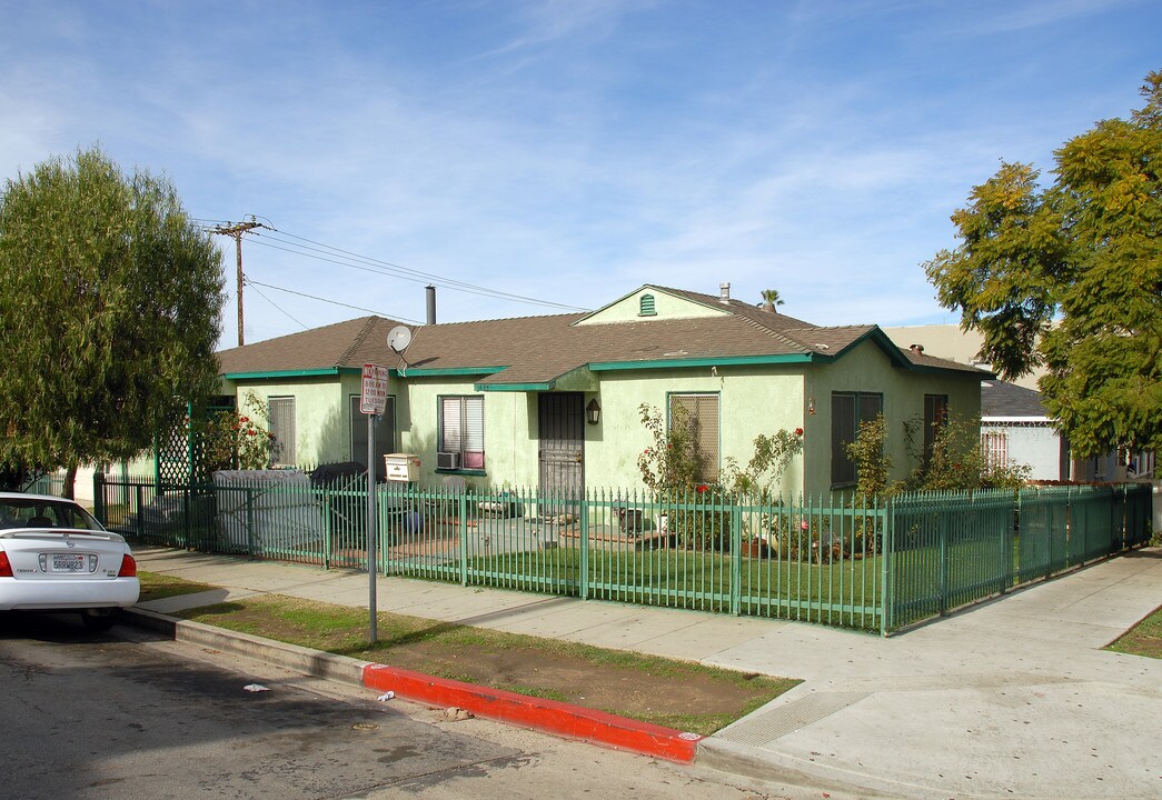 1431 CHESTNUT AV in Long Beach, CA - Building Photo