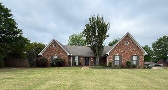 531 S Collierville Arlington Rd in Collierville, TN - Building Photo